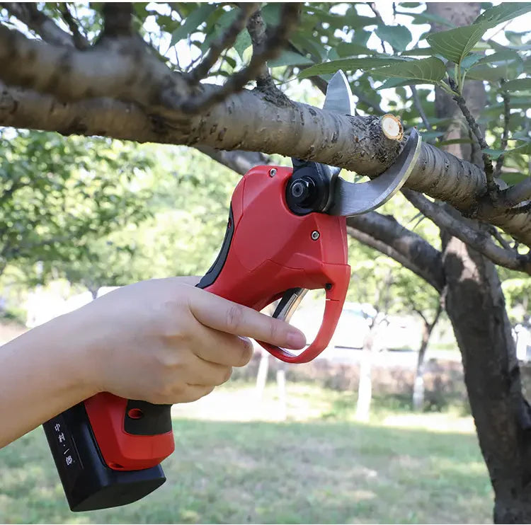 Rechargeable Pruning Shears – SK5 Blade with Display & Anti-Slip Grip